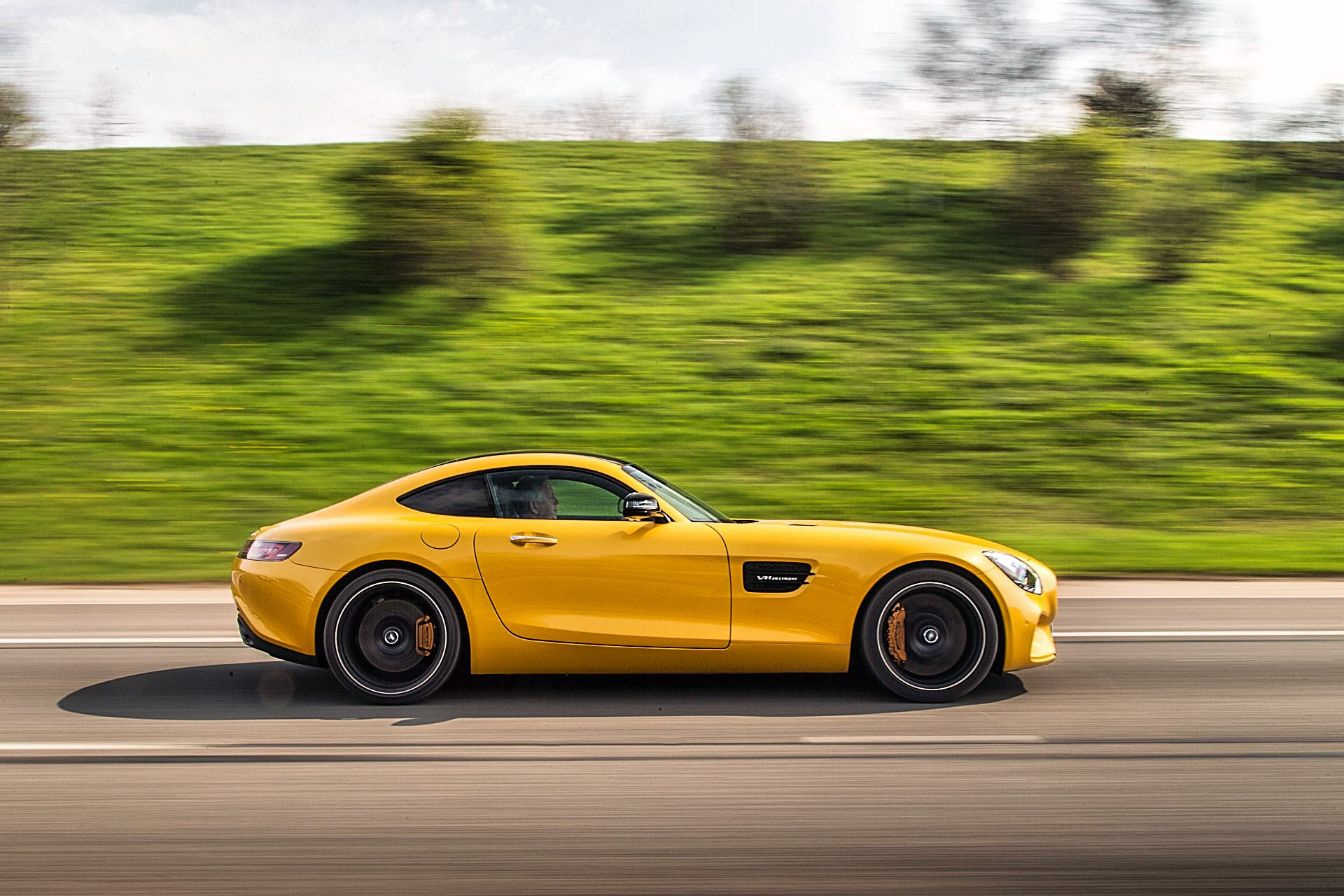 Mercedes AMG gt 2015 sportscar